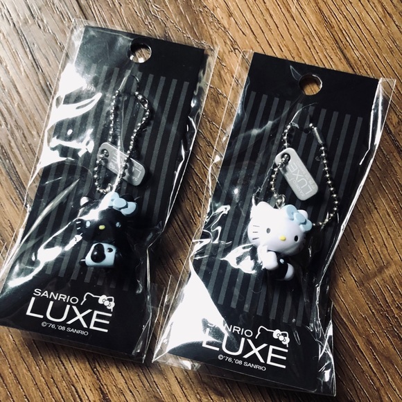 HELLO KITTY-RARE TWO Piece Keychain Set-black & White - Picture 6 of 14